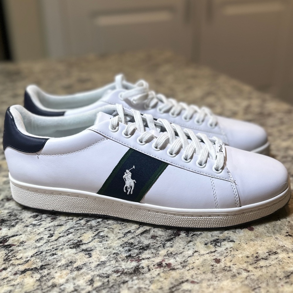 Men’s polo by Ralph Lauren leather Wilton sneaker white and navy